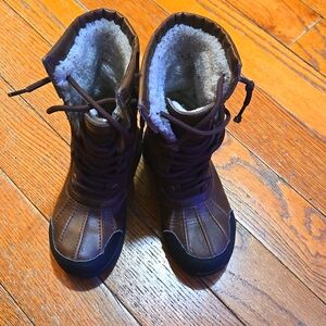 Uggs Kids butte ll.  Toddler size 12c.
